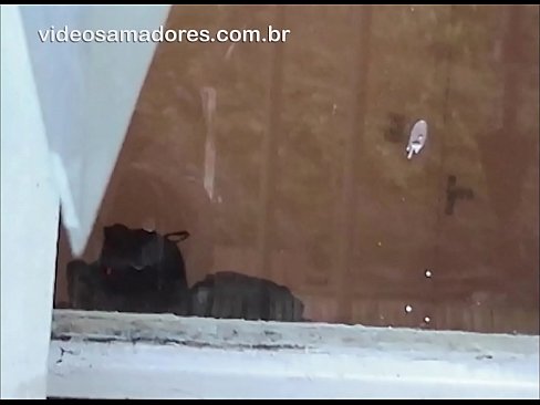 ❤️ Καυλωμένος άντρας που παρακολουθεί τη φίλη του με έναν άλλο άντρα, καταγράφοντας ένα γαμημένο βίντεο χωρίς να ενοχλεί το ζευγάρι ❤️ Πορνό βίντεο ️