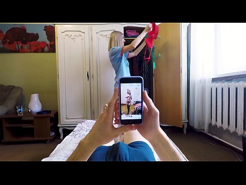 ❤️ Η ετεροθαλής αδελφή έκανε τον αδελφό της να τελειώσει λίγο πριν έρθει η μαμά στο σπίτι ❤️ Πορνό βίντεο ️