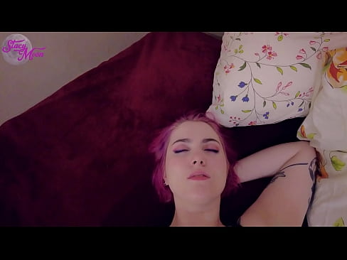 ❤️ Πρόστυχη συμμαθήτρια μου ζήτησε να παραλείψω την ΟΜΓ μαζί της, οπότε γαμηθήκαμε χωρίς προφυλακτικό ❤️ Πορνό βίντεο ️